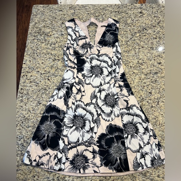 EUC Karen Millen Floral Fit and Flare Skater Dress - Picture 2 of 7